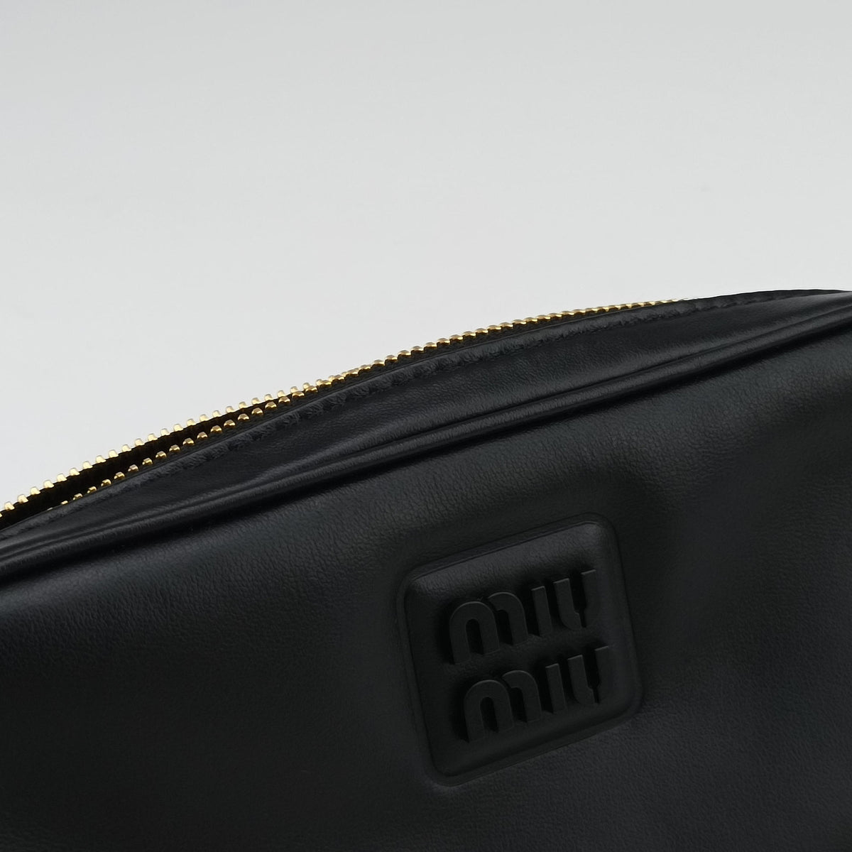 Pre-owned Miu Miu Logo belt Black leather  bum bag/waist bag | stylenewstar