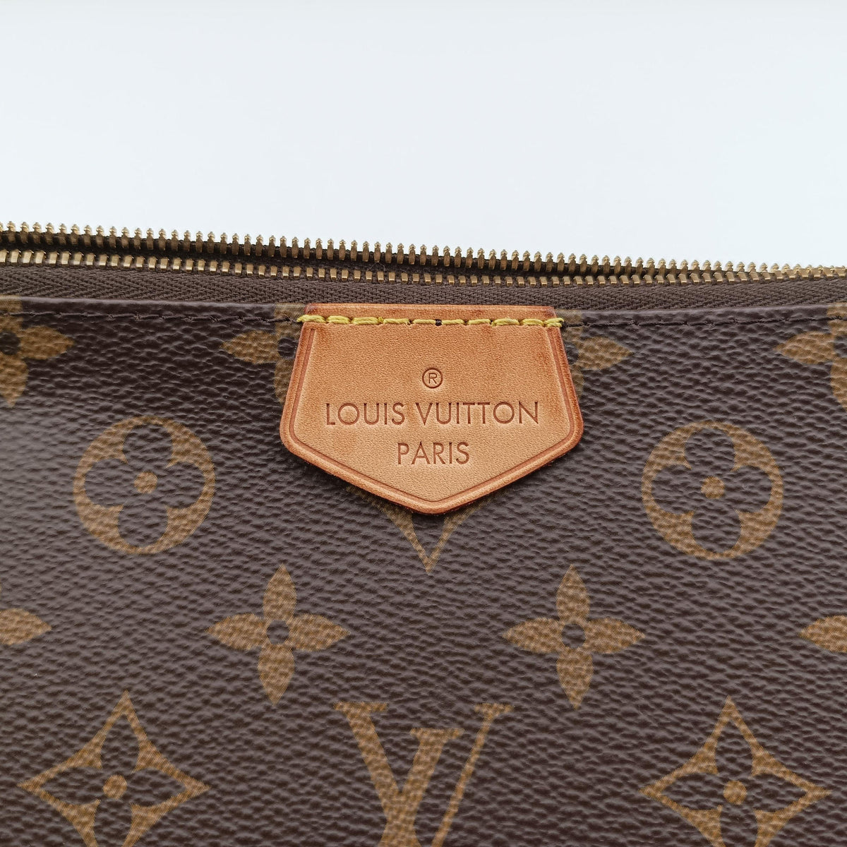 Pre-owned Louis Vuitton MULTI POCHETTE ACCESSOIRES brown×khaki Monogram Canvas M44813 shoulderbag | stylenewstar