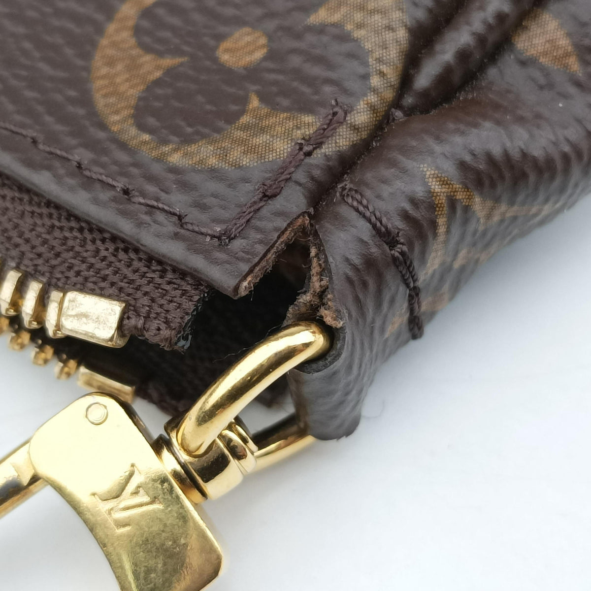 Pre-owned Louis Vuitton MULTI POCHETTE ACCESSOIRES brown×khaki Monogram Canvas M44813 shoulderbag | stylenewstar