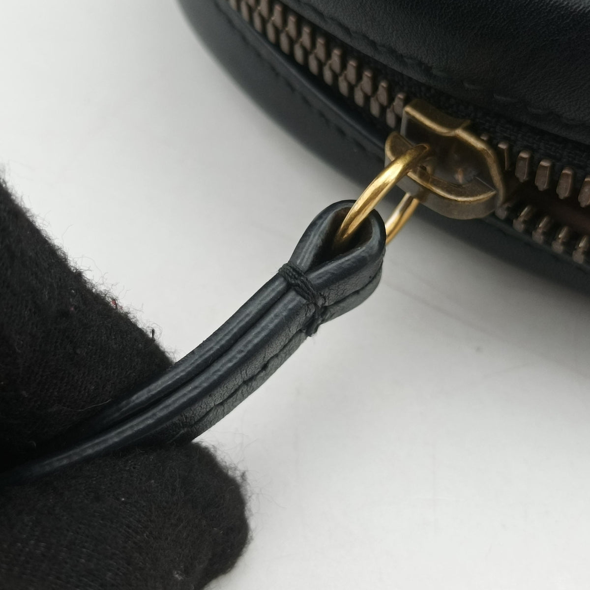 Pre-owned Gucci GG Marmont Black Leather 476434 bum bag/waist bag | stylenewstar