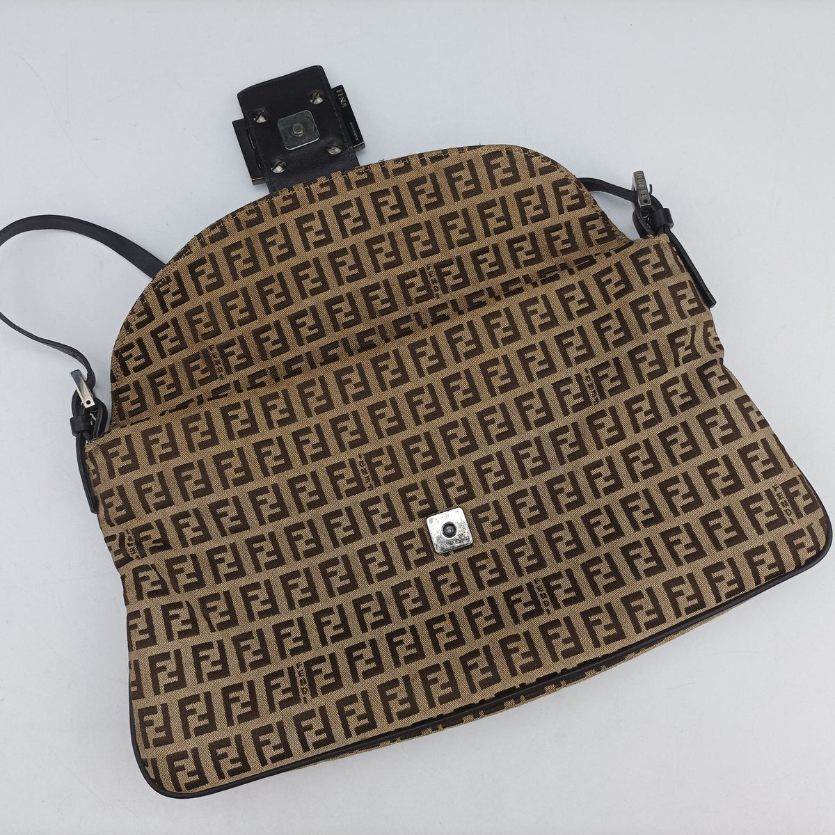 Pre-owned Fendi Zucchino Baguette Beige ×Brown Canvas×Leather 8BR002 handbag | stylenewstar