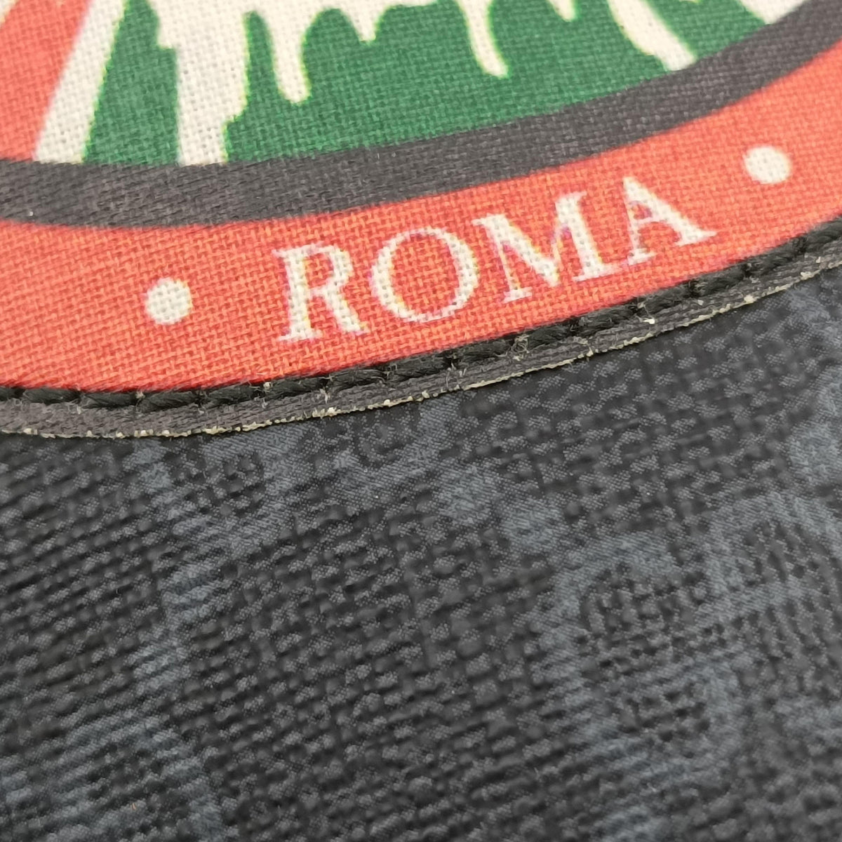 Vintage Gucci GG Supreme Courrier Messenger Black×Multicolour PVC coated canvas×Leather 474137 shoulderbag | stylenewstar