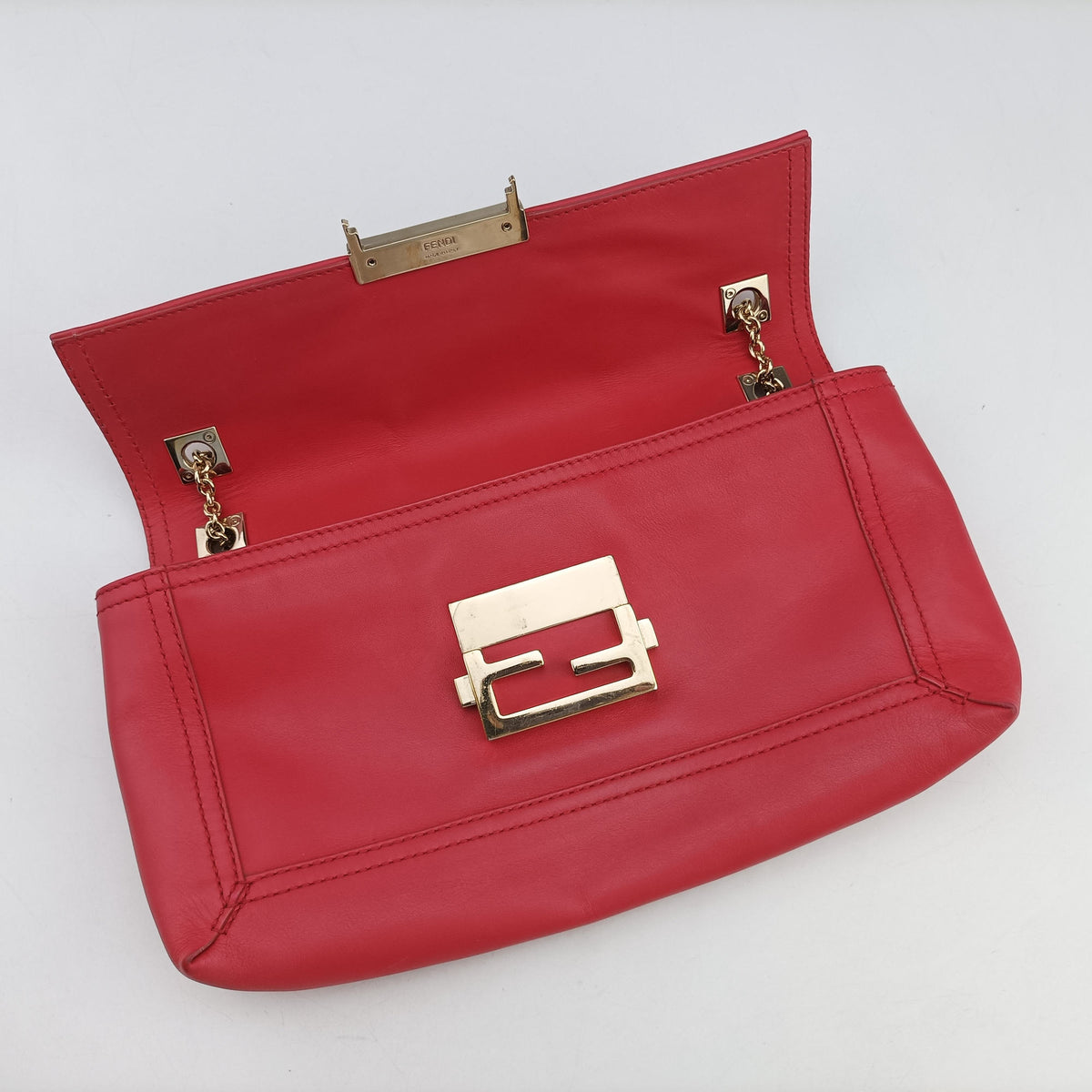 Pre-owned Fendi Baguette Chain Flap Red Leather 8BT139 shoulderbag | stylenewstar