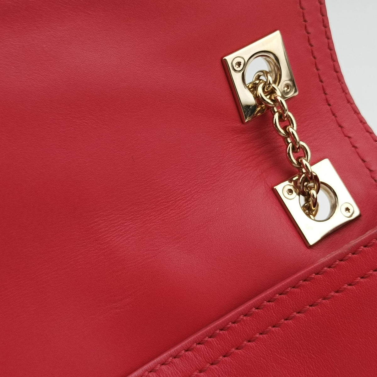 Pre-owned Fendi Baguette Chain Flap Red Leather 8BT139 shoulderbag | stylenewstar