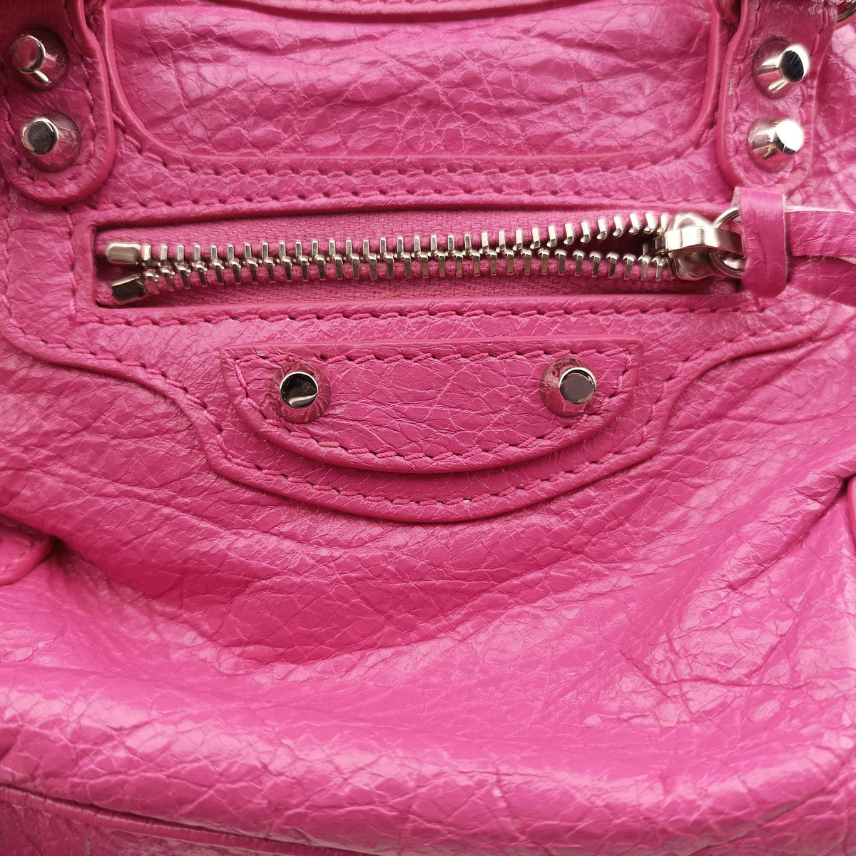 Secondhand Balenciaga Classic City Nano Pink lambskin  shoulderbag | stylenewstar