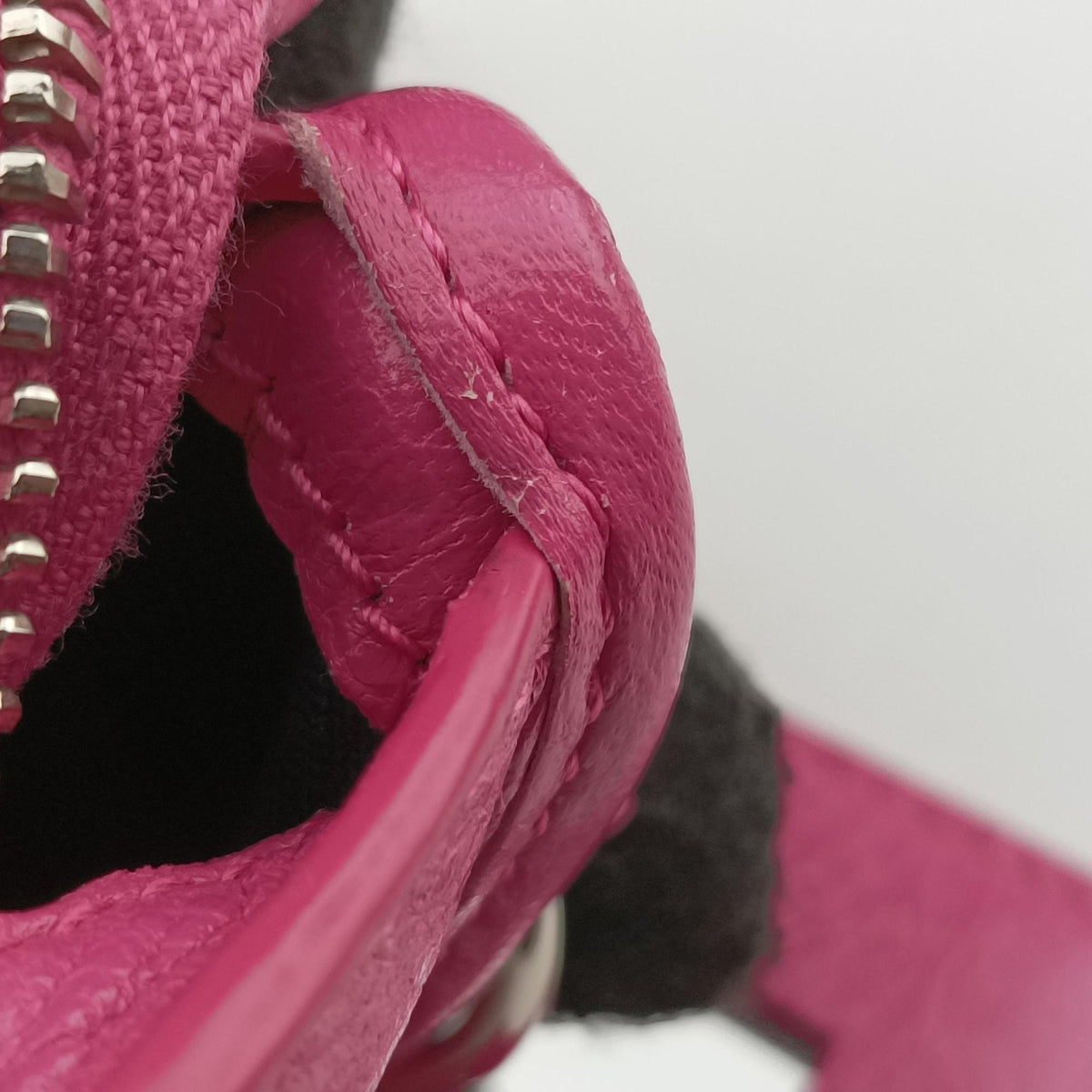 Secondhand Balenciaga Classic City Nano Pink lambskin  shoulderbag | stylenewstar