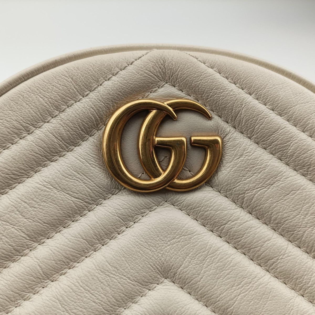 Vintage Gucci GG Marmont White Leather 550154 shoulderbag | stylenewstar