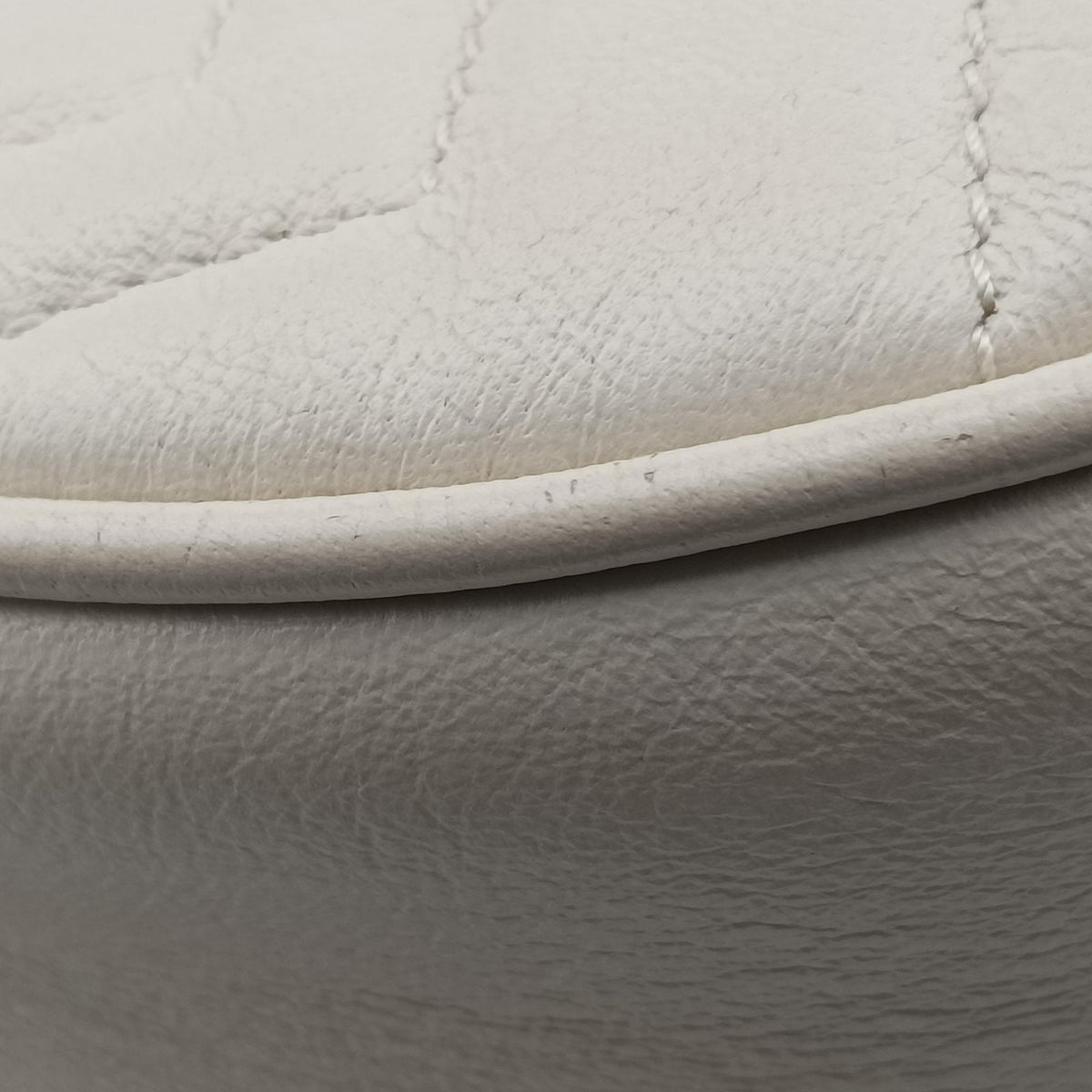 Vintage Gucci GG Marmont White Leather 550154 shoulderbag | stylenewstar