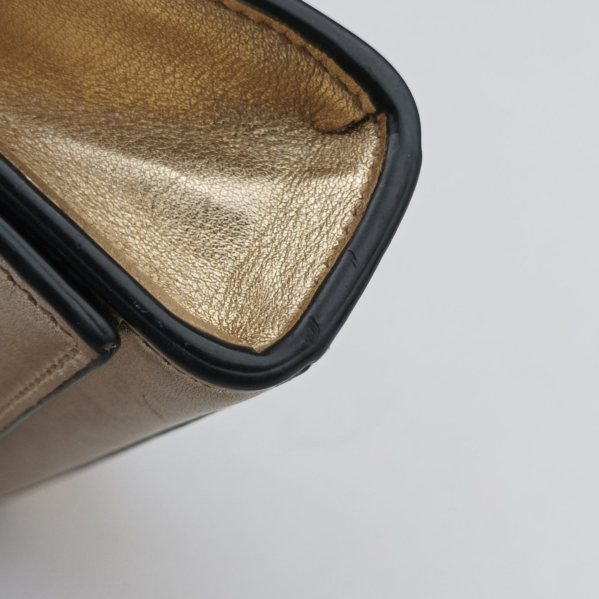 Pre-owned Yves Saint Laurent KATE Golden Leather 469390 shoulderbag | stylenewstar