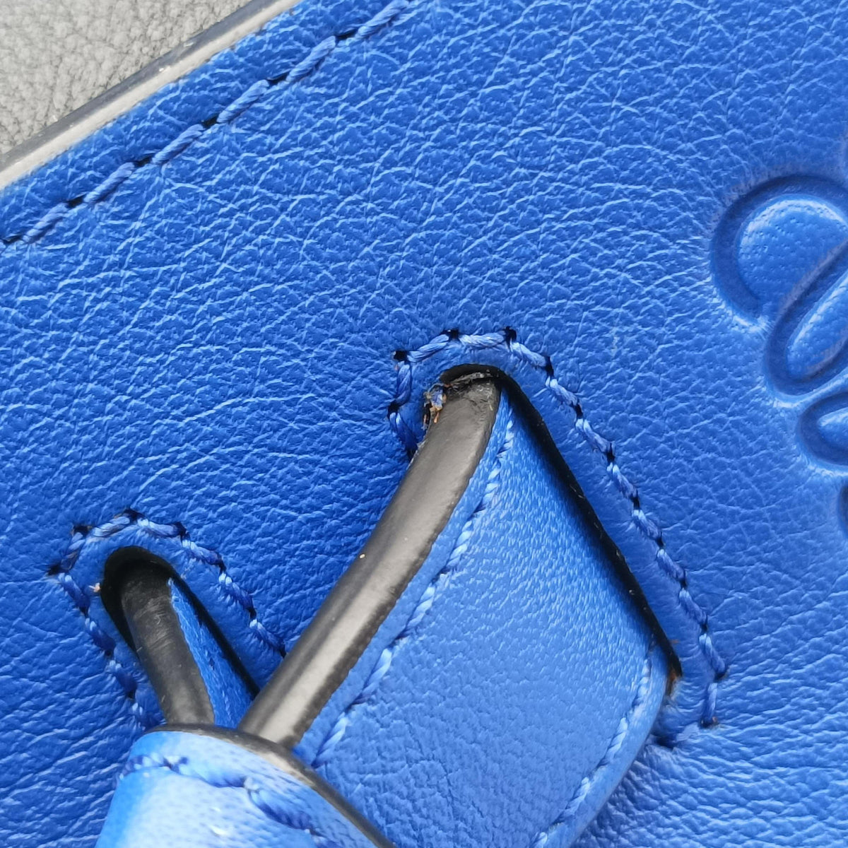 Secondhand Loewe Hammock Black×blue Leather  shoulderbag | stylenewstar
