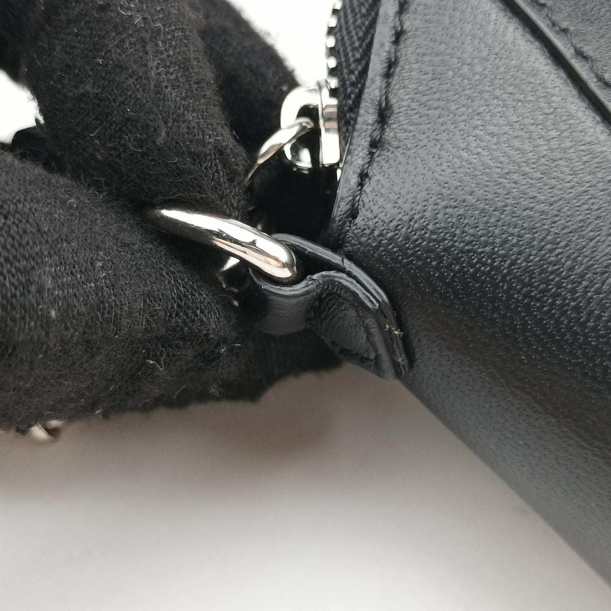 Secondhand Givenchy Antigona Black Leather  shoulderbag | stylenewstar