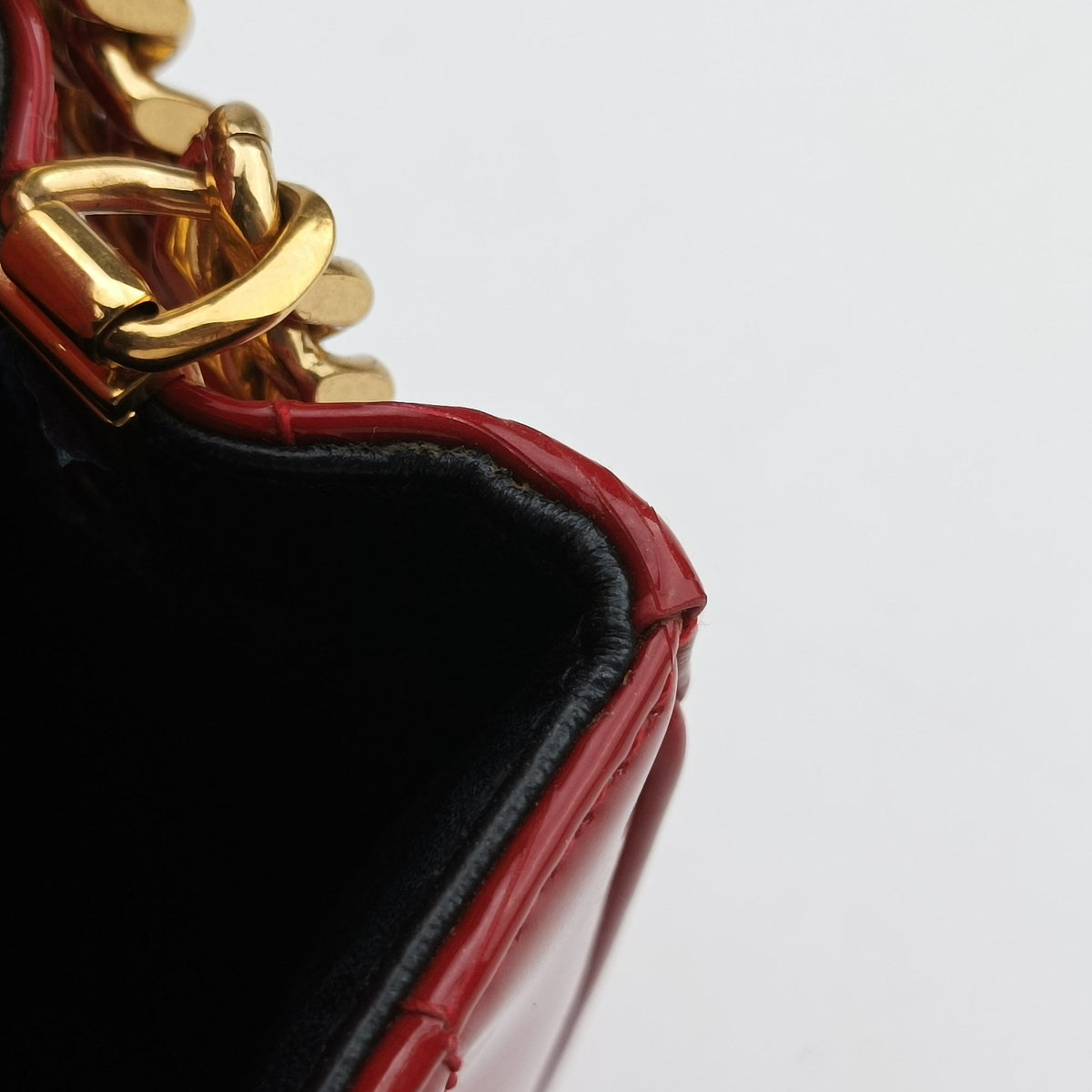 Vintage Yves Saint Laurent VICKY Red Patent Leather 538439 shoulderbag | stylenewstar