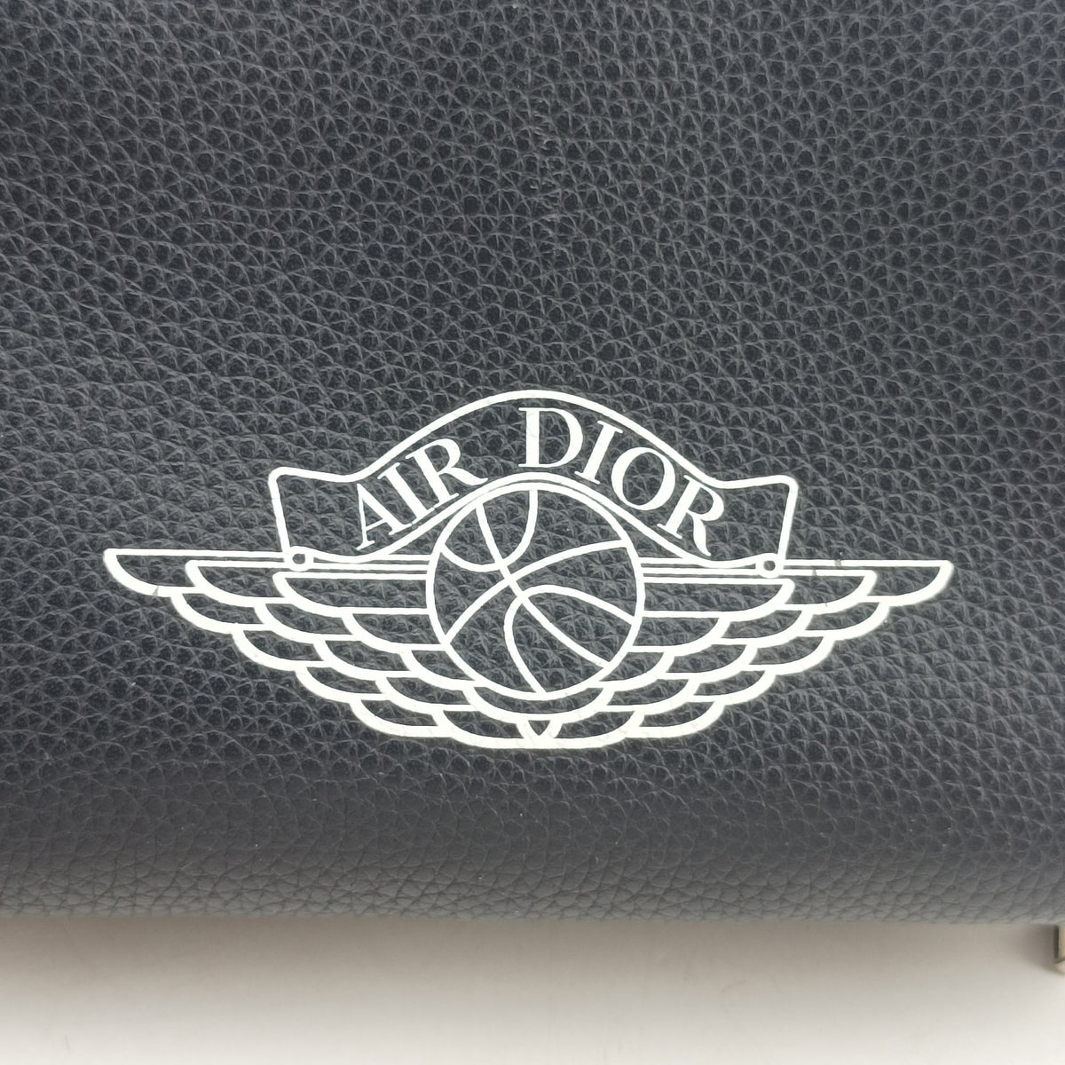 Pre-owned Christian Dior Air Jordan Wings Messenger Blue Leather 2NIBC119YWD shoulderbag | stylenewstar