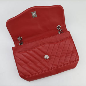 Vintage Chanel Chevron Jersey Trim Leo Lion Red Leather A49312 shoulderbag | stylenewstar