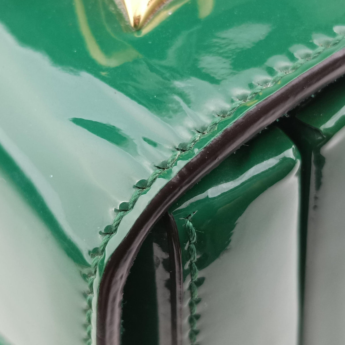 Pre-owned Gucci Sylvie Green Patent Leather 589479 handbag | stylenewstar