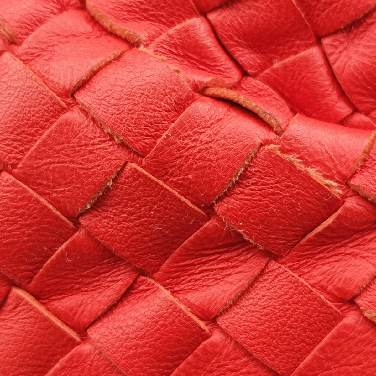 Pre-owned Bottega Veneta Intrecciato Red lambskin  handbag | stylenewstar