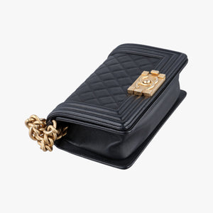 Vintage Chanel BOY CHANEL Black caviar skin A67085 shoulderbag | stylenewstar