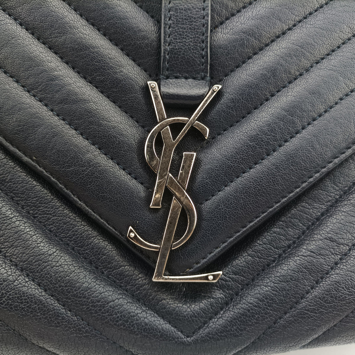 Pre-owned Yves Saint Laurent COLLEGE Navy Leather 428056 shoulderbag | stylenewstar