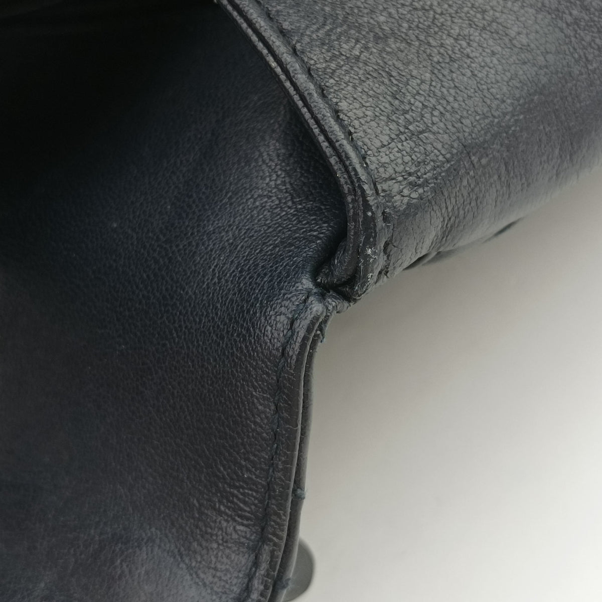 Pre-owned Yves Saint Laurent COLLEGE Navy Leather 428056 shoulderbag | stylenewstar