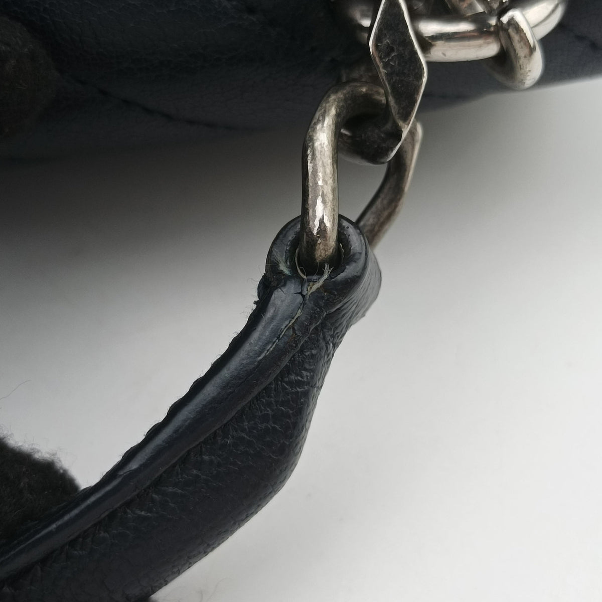 Pre-owned Yves Saint Laurent COLLEGE Navy Leather 428056 shoulderbag | stylenewstar