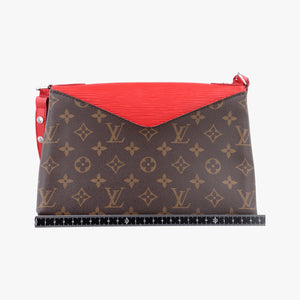 Secondhand Louis Vuitton SAINT MICHEL brown×COQUELICOT Monogram Canvas×calf leather M44031 shoulderbag | stylenewstar