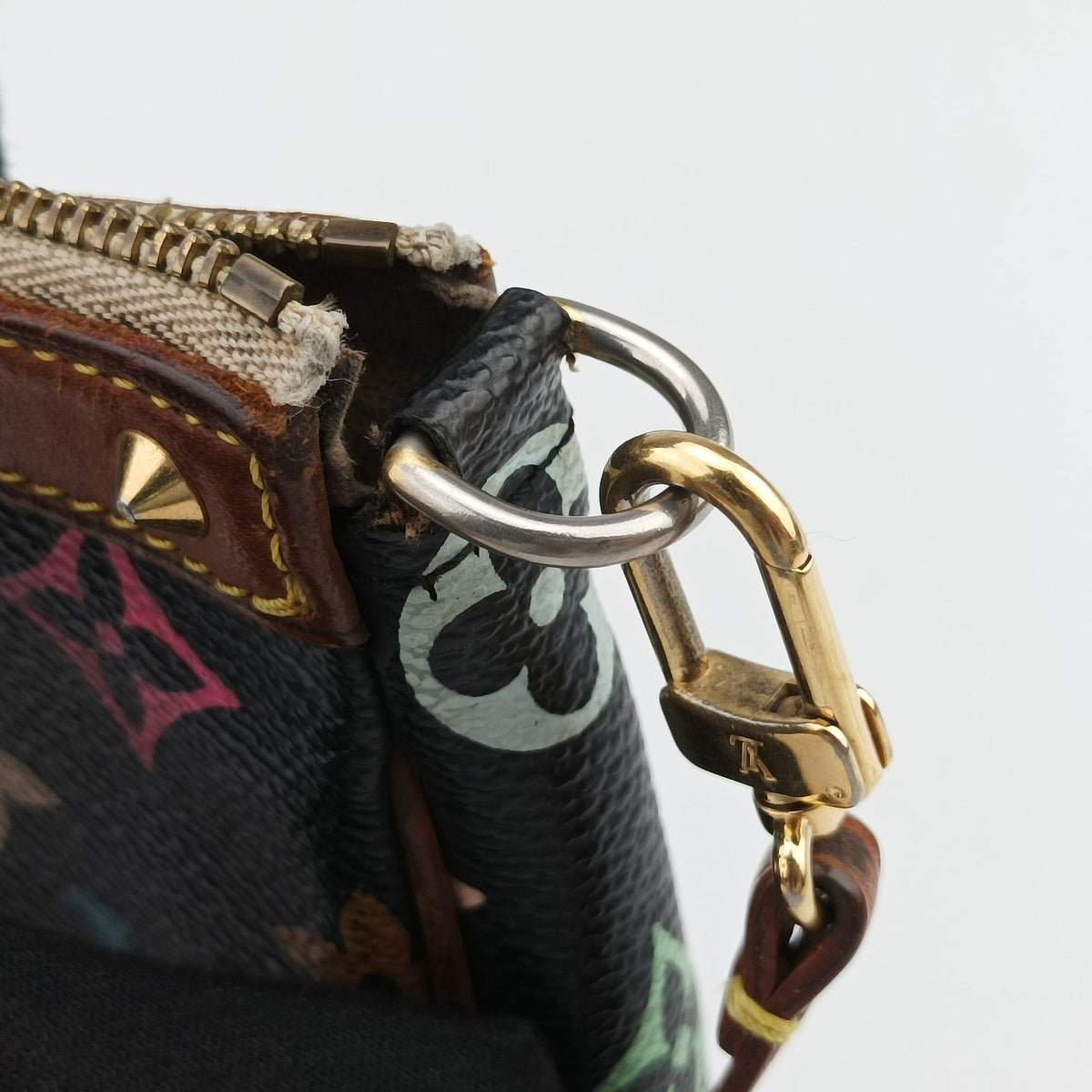 Pre-owned Louis Vuitton Pochette Accessoires Noir Monogram Multicolor M92648 shoulderbag | stylenewstar