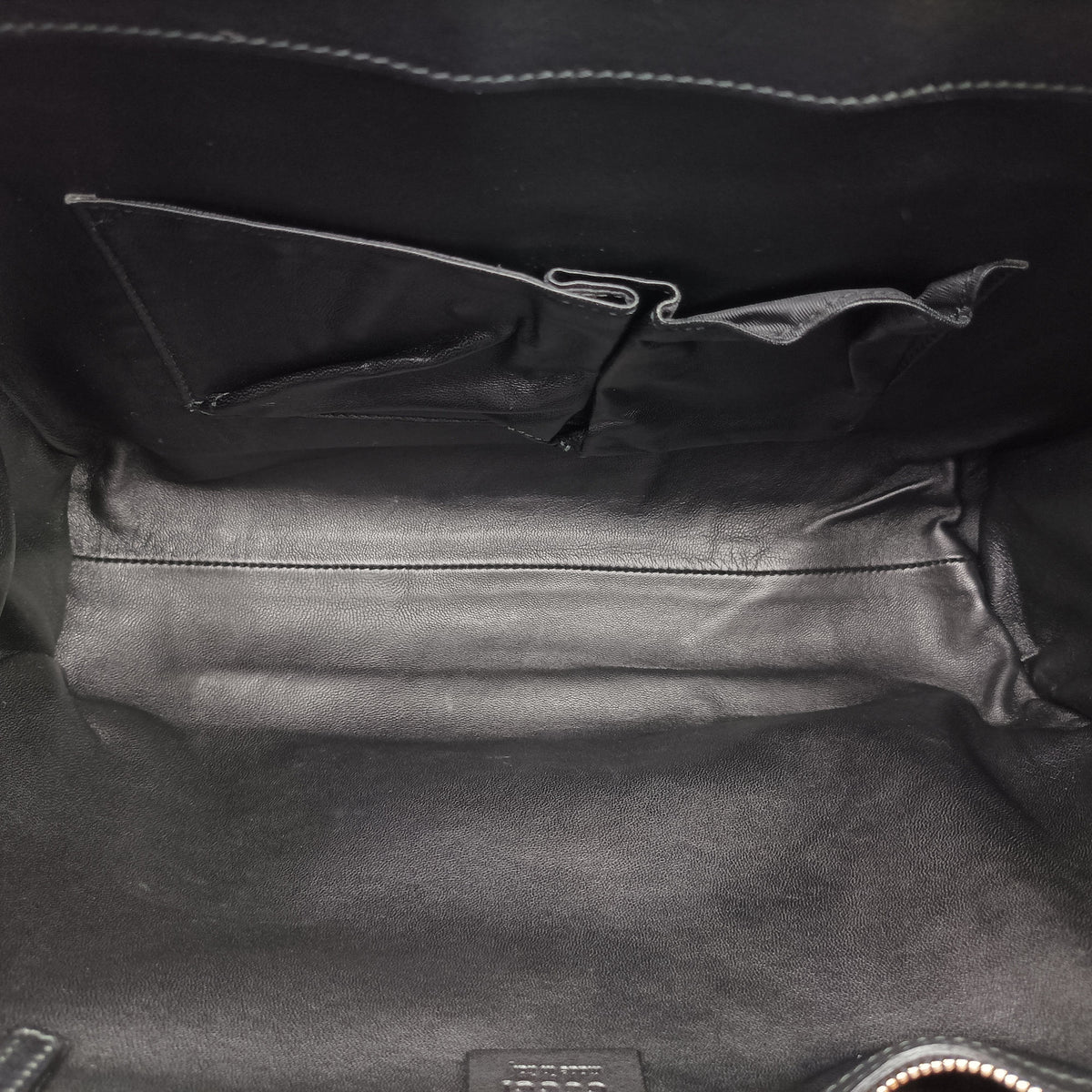 Pre-owned Gucci Emily Black Leather 295403 shoulderbag | stylenewstar