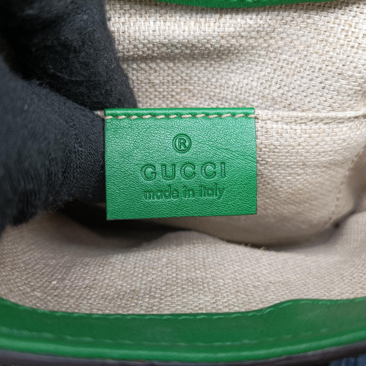 Pre-owned Gucci Nubuck Tigrette Chain Green suede 290684 shoulderbag | stylenewstar