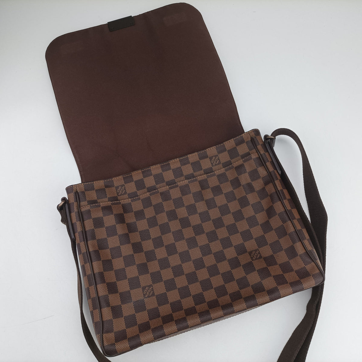 Pre-owned Louis Vuitton DISTRICT MM EBENE Damier Canvas N41212 shoulderbag | stylenewstar