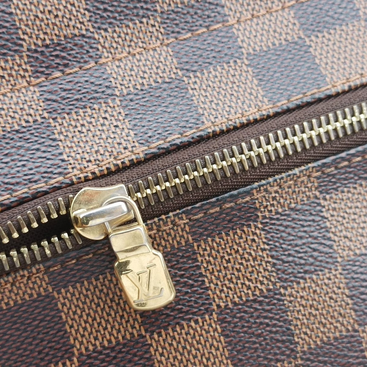 Pre-owned Louis Vuitton DISTRICT MM EBENE Damier Canvas N41212 shoulderbag | stylenewstar