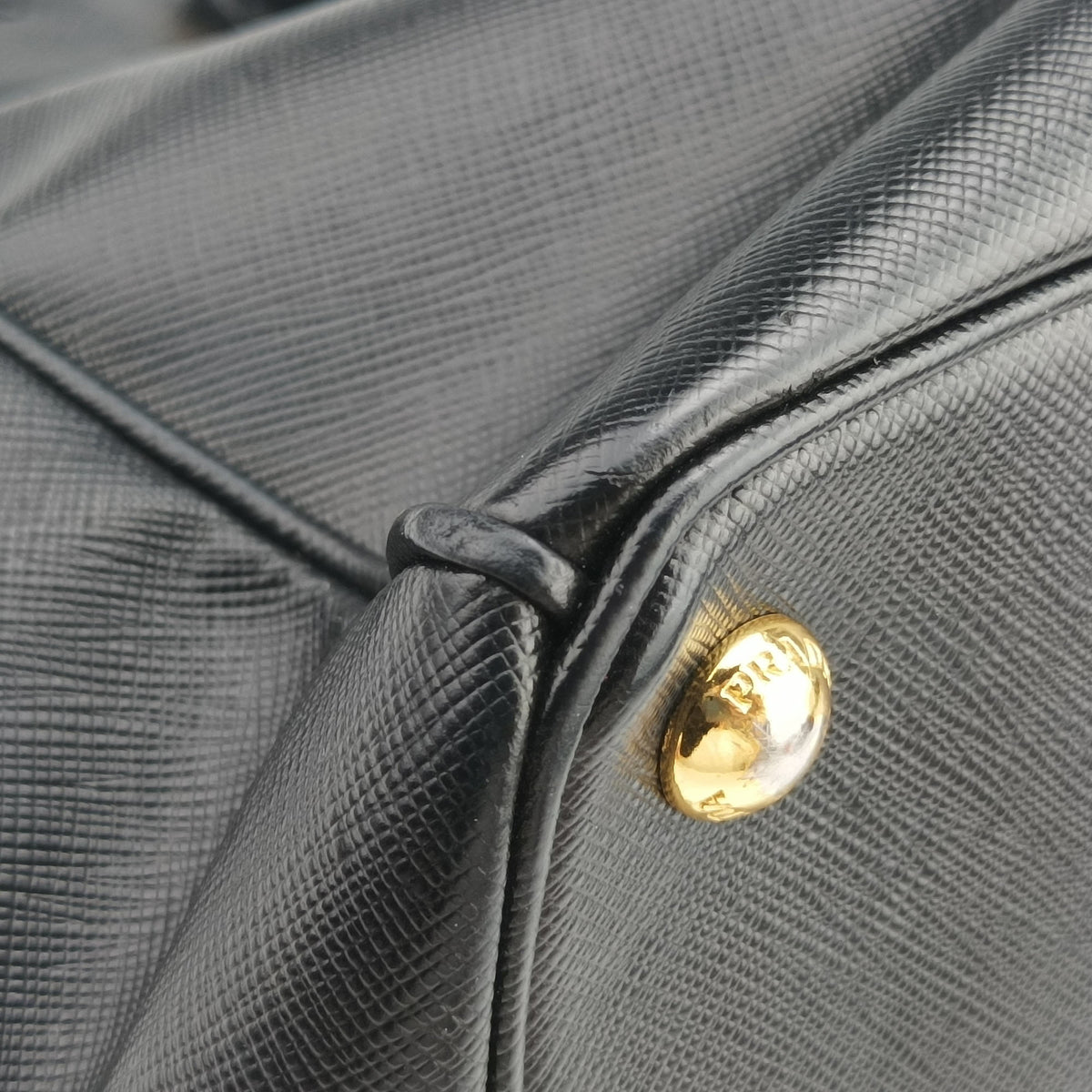 Secondhand Prada Galleria Black SAFFIANO Leather BN2274 shoulderbag | stylenewstar