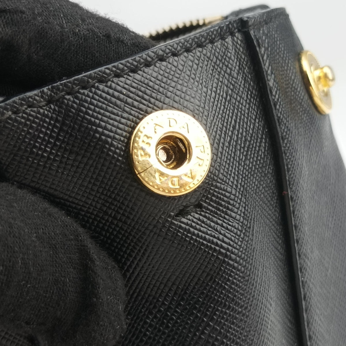 Secondhand Prada Galleria Black SAFFIANO Leather BN2274 shoulderbag | stylenewstar