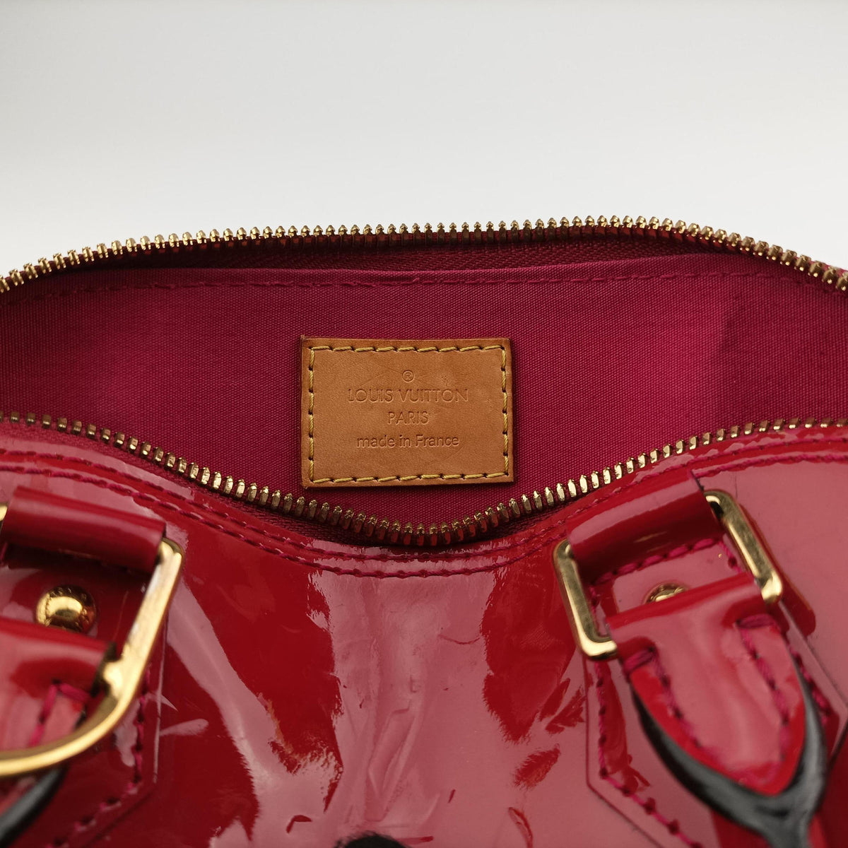 Pre-owned Louis Vuitton Alma BB pomme d'amour Vernis M90174 shoulderbag | stylenewstar