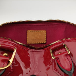 Pre-owned Louis Vuitton Alma BB pomme d'amour Vernis M90174 shoulderbag | stylenewstar