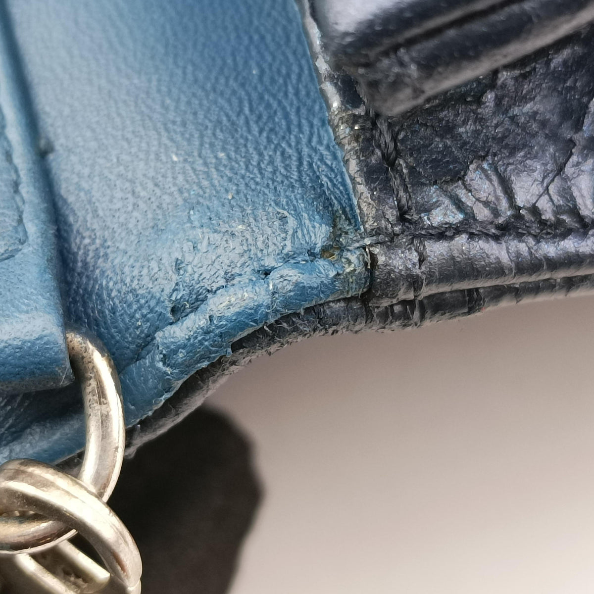 Secondhand Christian Dior new lock Blue Leather  shoulderbag | stylenewstar