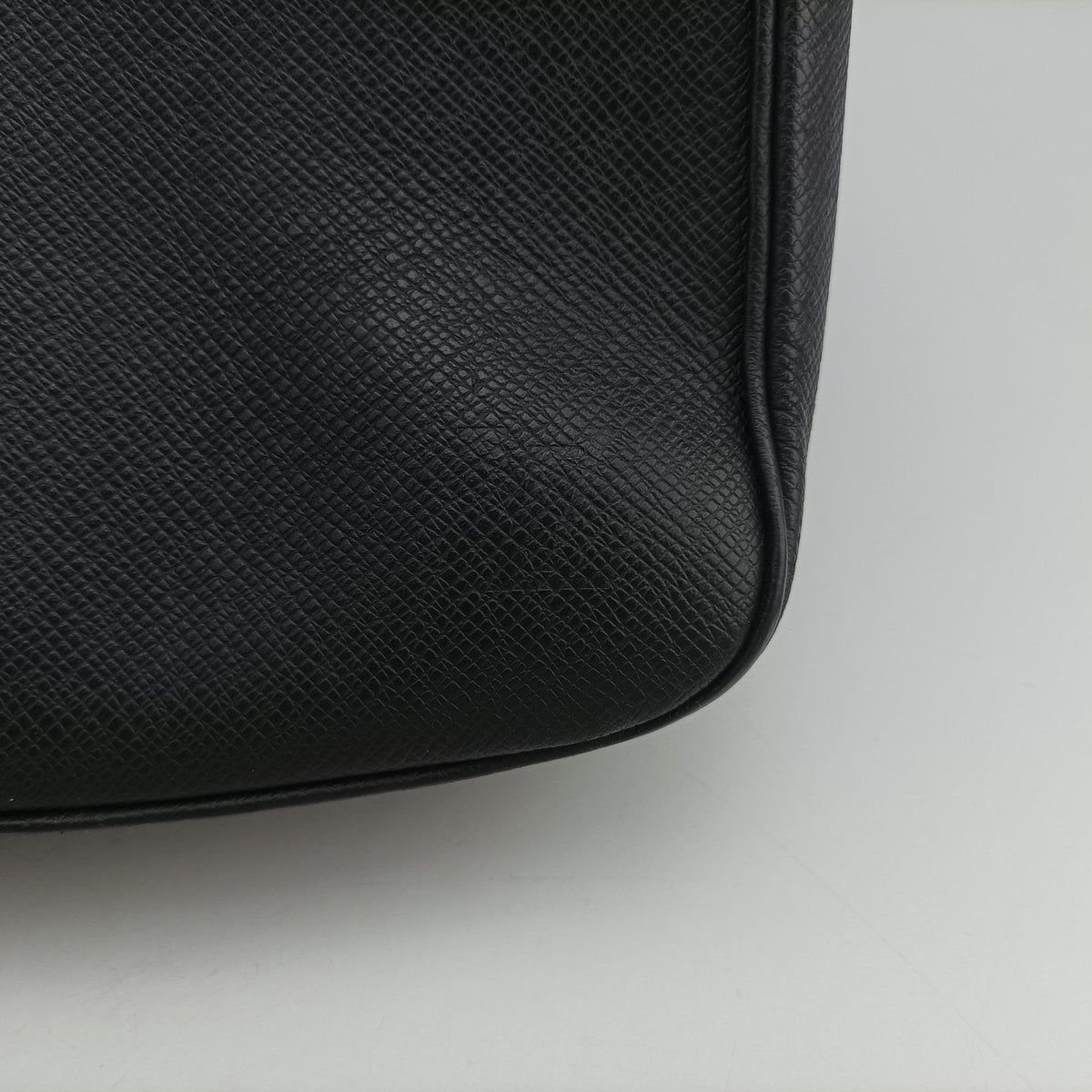 Pre-owned Louis Vuitton Port Document Voyage PM black Taiga M33412 businessbag | stylenewstar