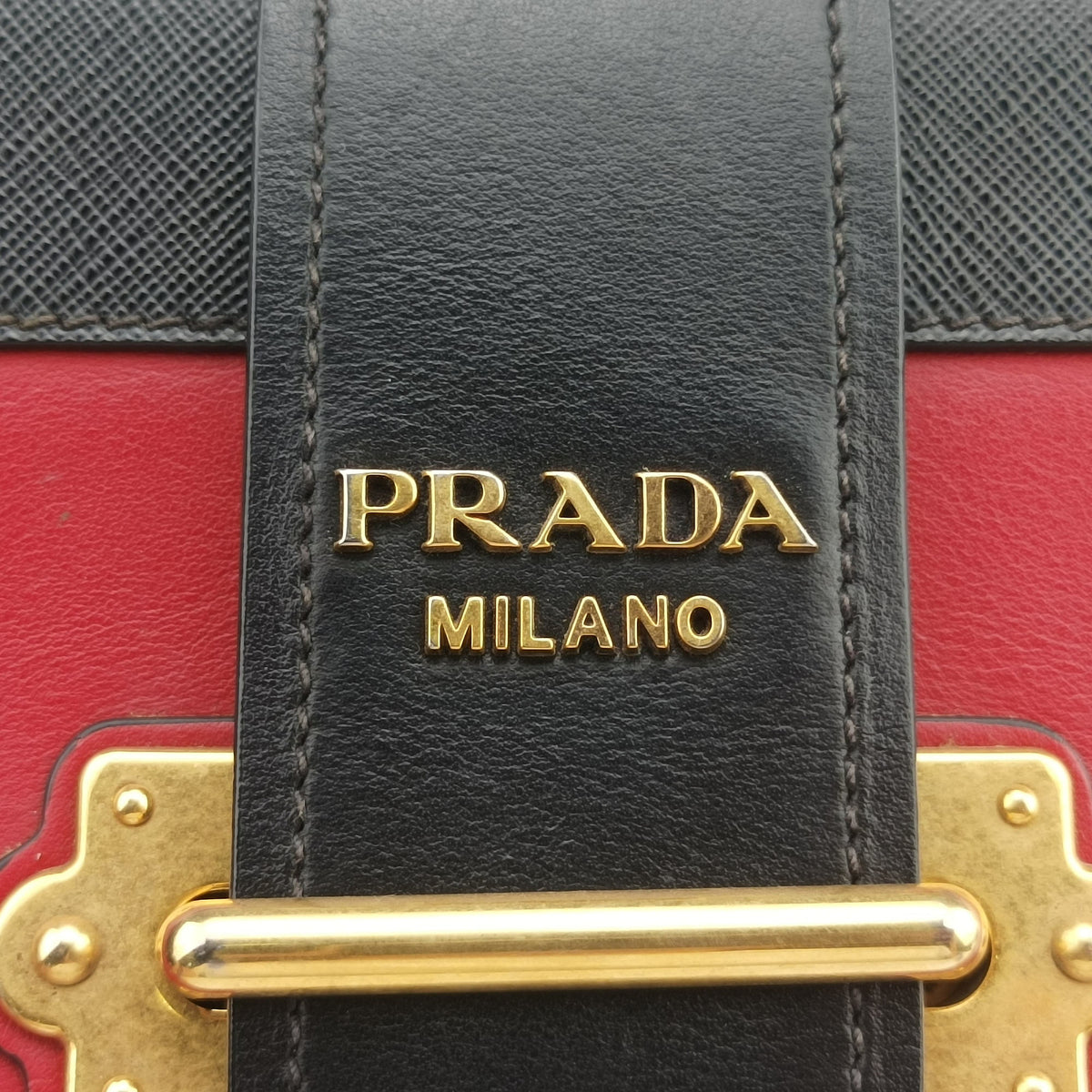 Secondhand Prada Cahier Red x Black Leather 1BD045 shoulderbag | stylenewstar