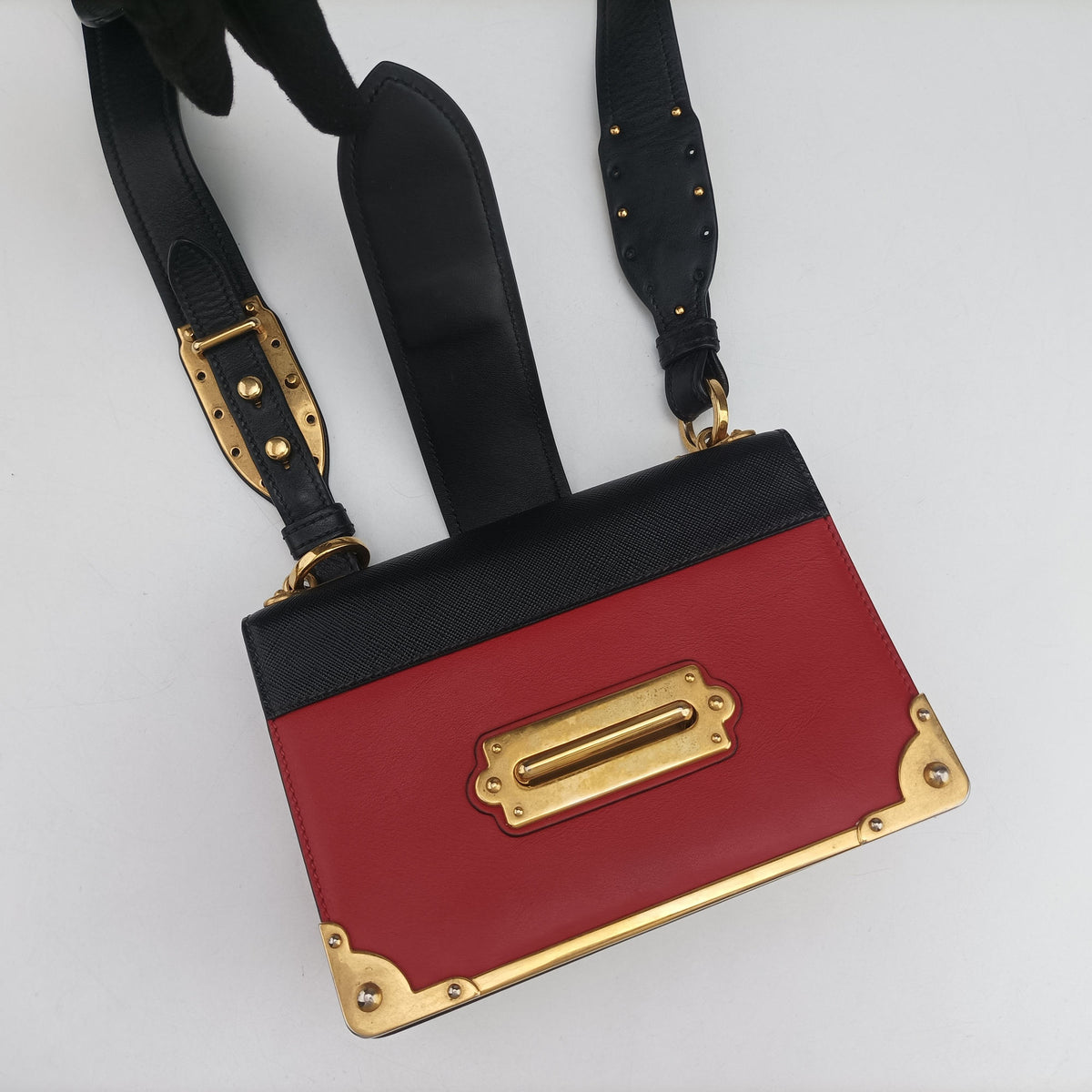 Secondhand Prada Cahier Red x Black Leather 1BD045 shoulderbag | stylenewstar