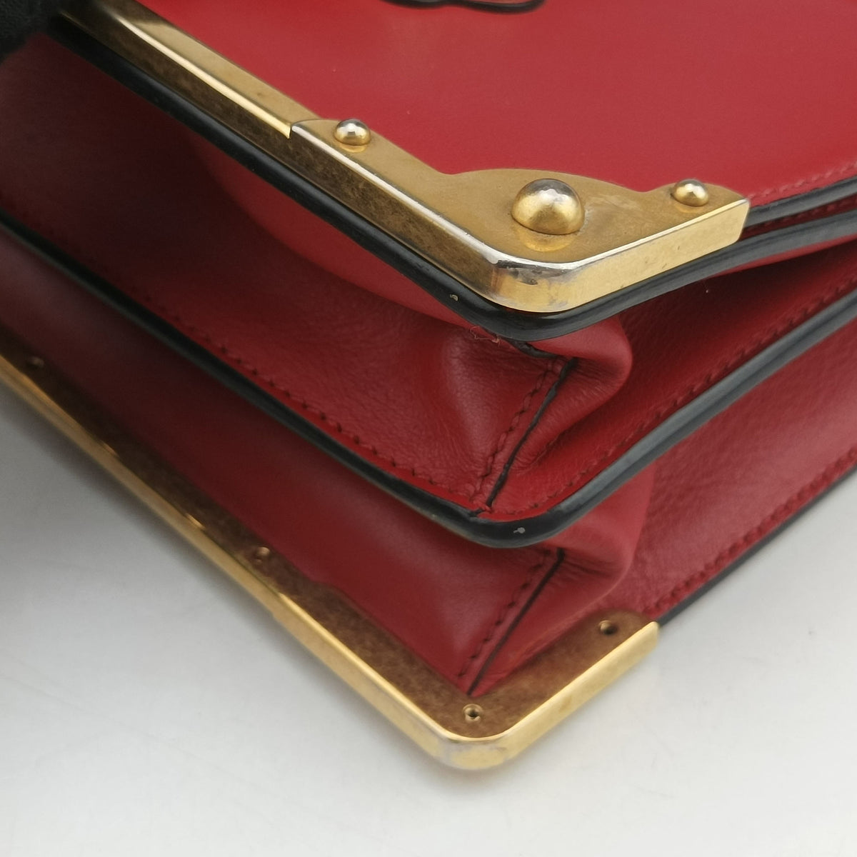 Secondhand Prada Cahier Red x Black Leather 1BD045 shoulderbag | stylenewstar