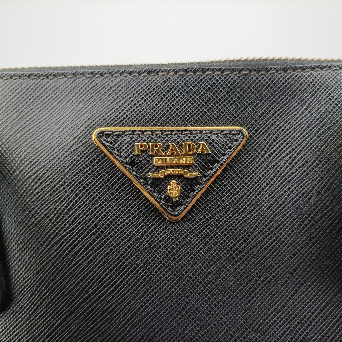 Secondhand Prada Galleria Black SAFFIANO Leather BN2274 handbag | stylenewstar