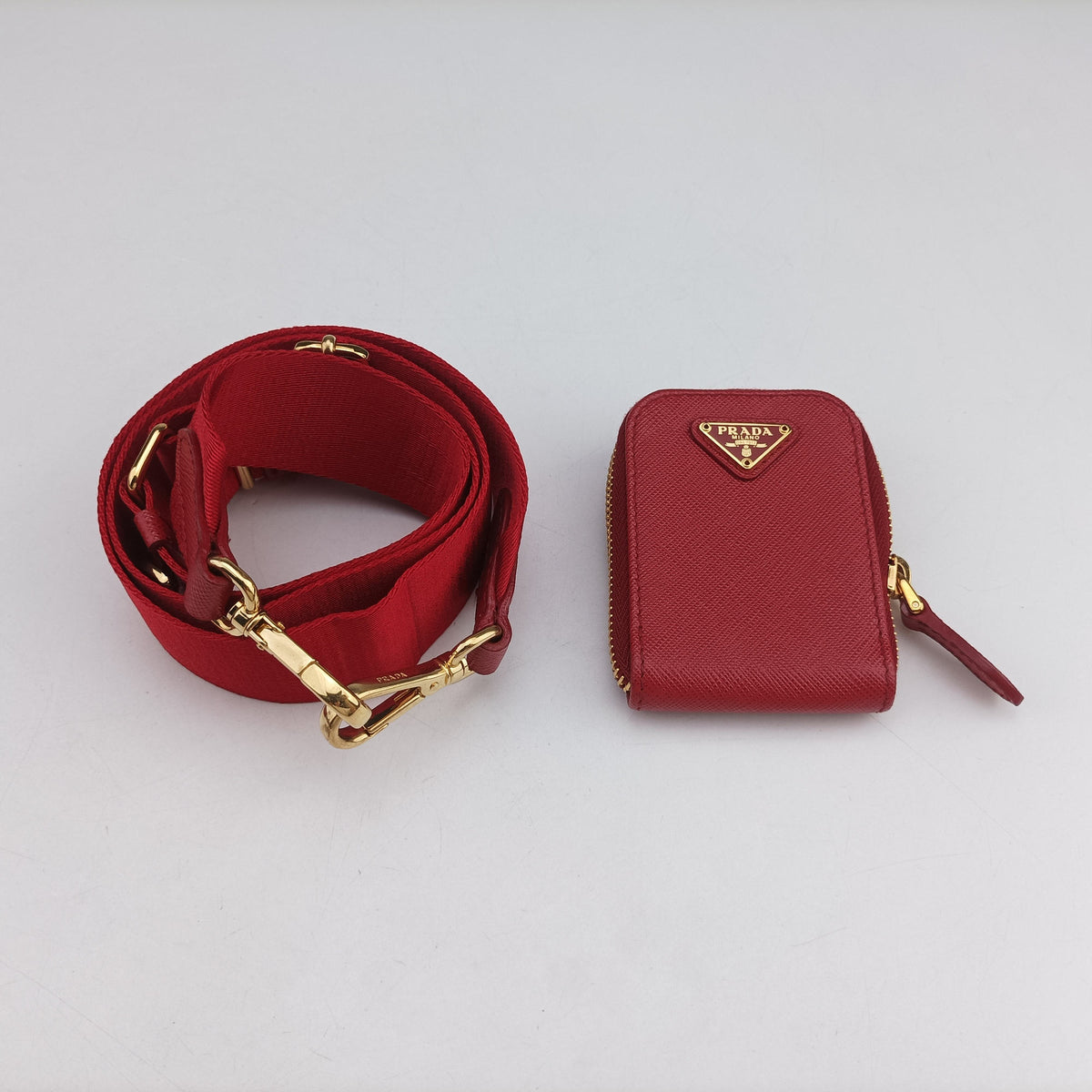 Pre-owned Prada Re-Edition 2005 Saffiano Red Saffiano leather 1BH204 shoulderbag | stylenewstar