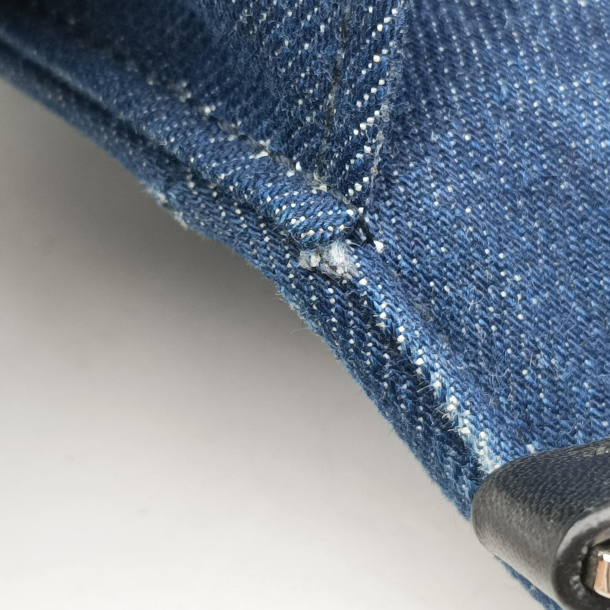 Secondhand Miu Miu My Miu Blue Denim 5BF068 shoulderbag | stylenewstar