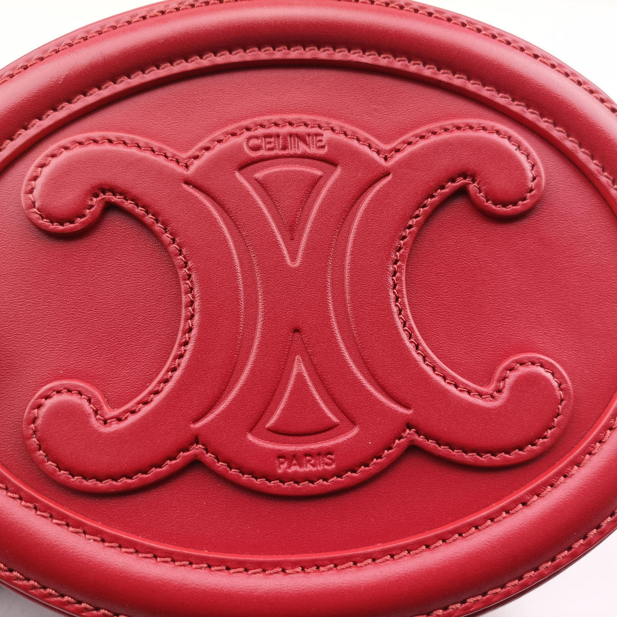 Pre-owned Celine Oval Purse Cuir Triomphe Red Leather  crossbodybag | stylenewstar