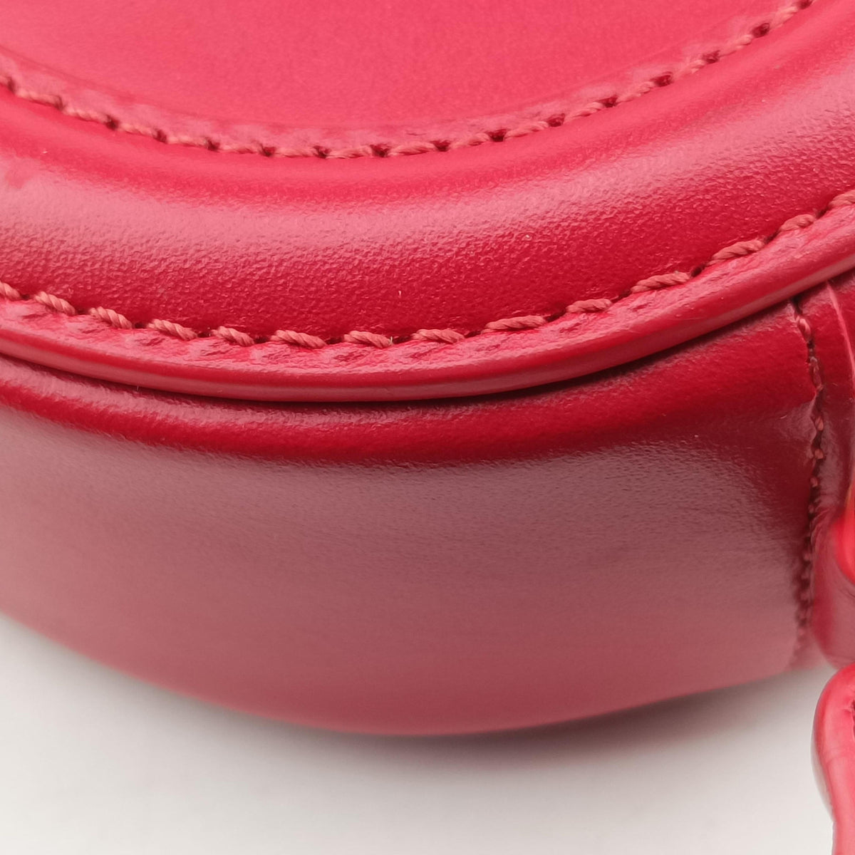 Pre-owned Celine Oval Purse Cuir Triomphe Red Leather  crossbodybag | stylenewstar
