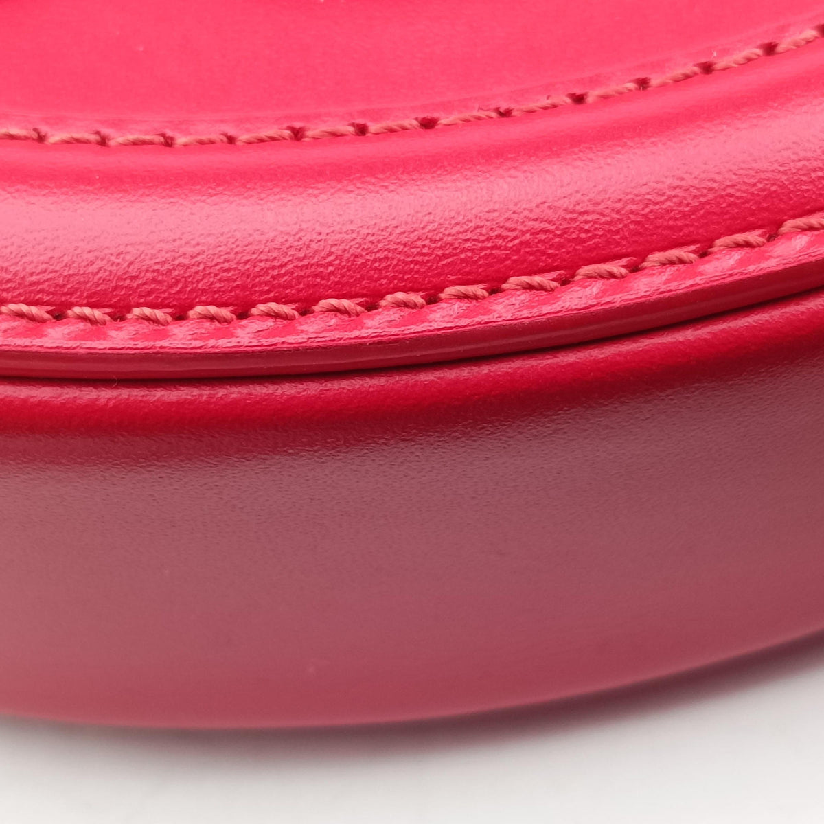 Pre-owned Celine Oval Purse Cuir Triomphe Red Leather  crossbodybag | stylenewstar
