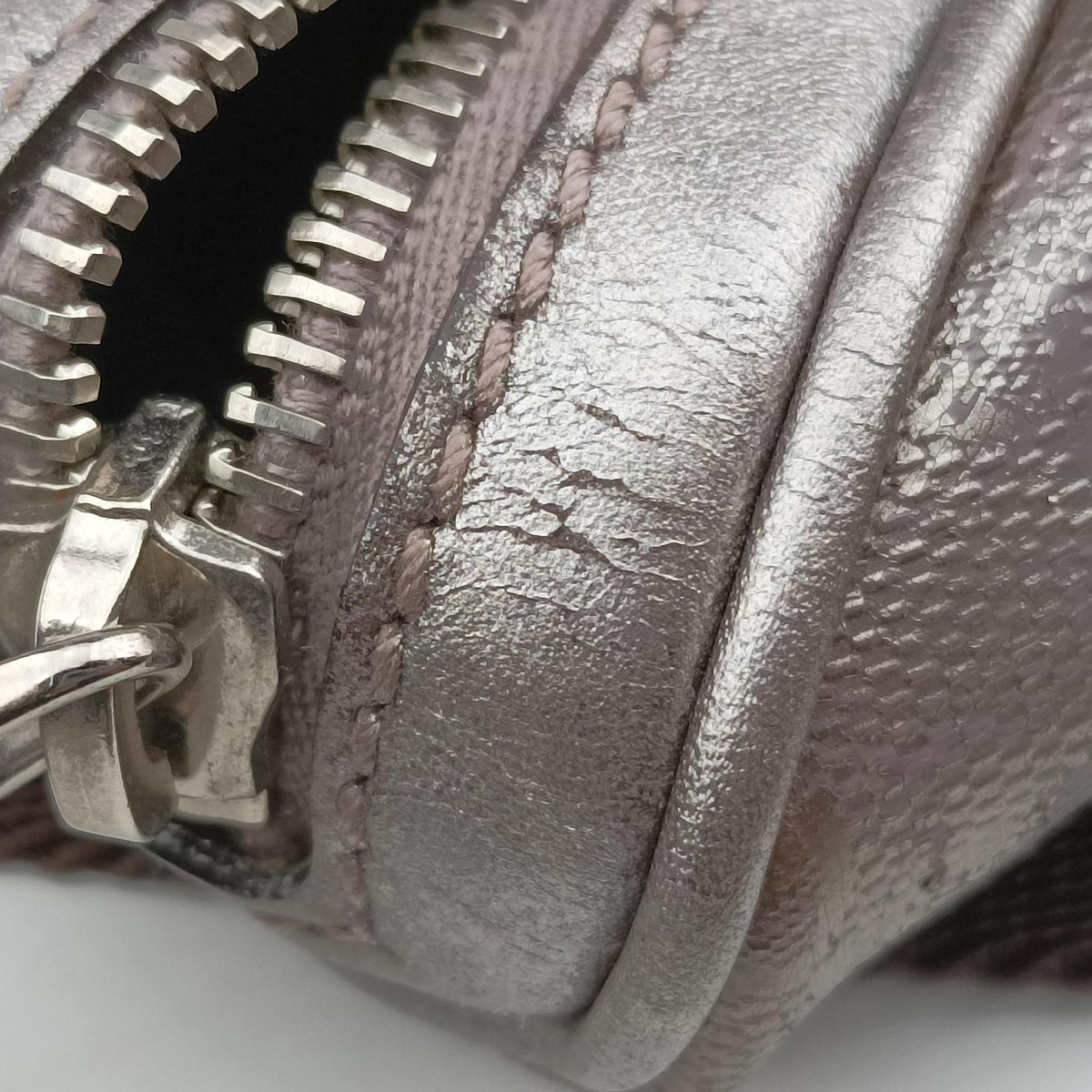 Pre-owned Gucci GG Imprime Golden PVC-coated canvas 233269 bum bag/waist bag | stylenewstar