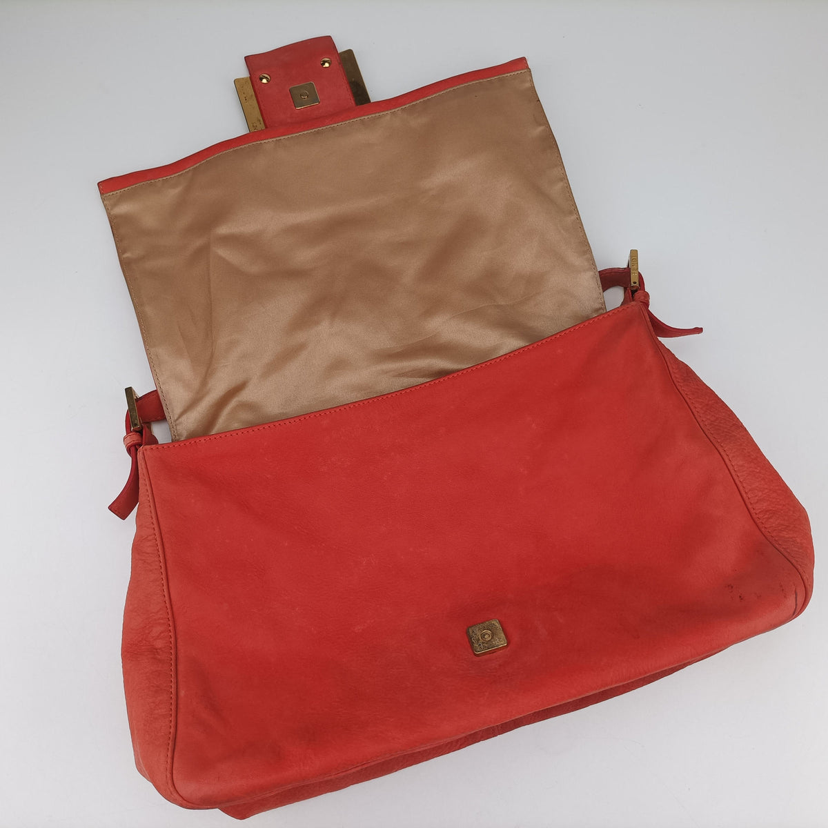 Pre-owned Fendi Mamma Baguette Orange Leather 8BR638 shoulderbag | stylenewstar