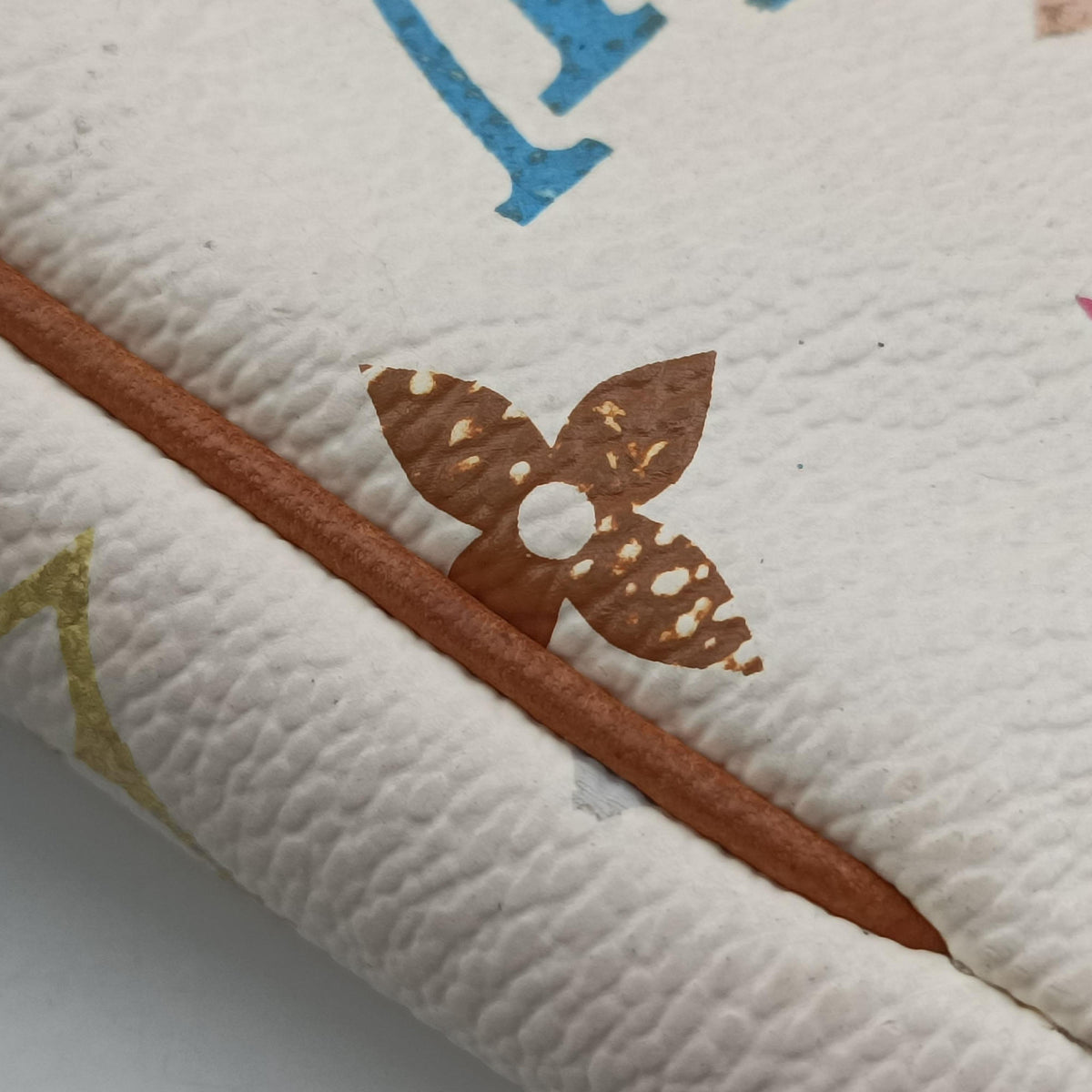 Pre-owned Louis Vuitton Pochette Accessoires white Monogram Multicolor M92649 shoulderbag | stylenewstar