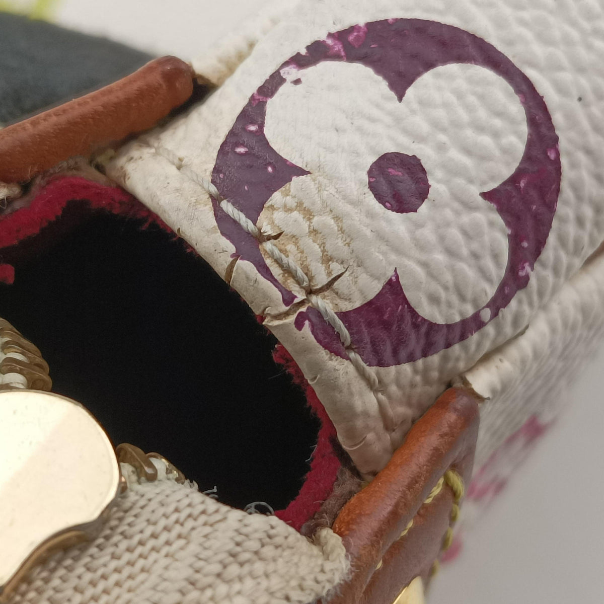 Pre-owned Louis Vuitton Pochette Accessoires white Monogram Multicolor M92649 shoulderbag | stylenewstar