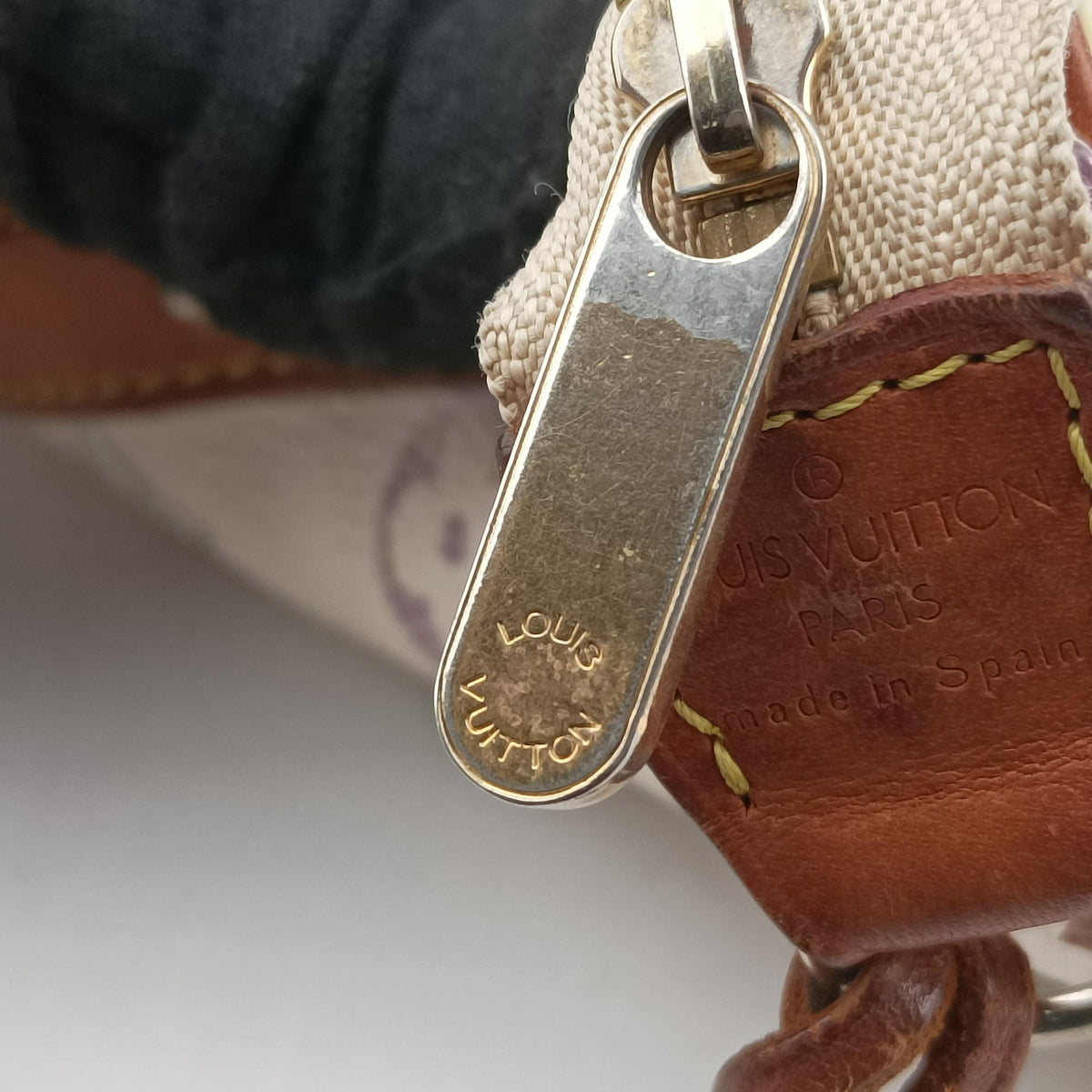 Pre-owned Louis Vuitton Pochette Accessoires white Monogram Multicolor M92649 shoulderbag | stylenewstar